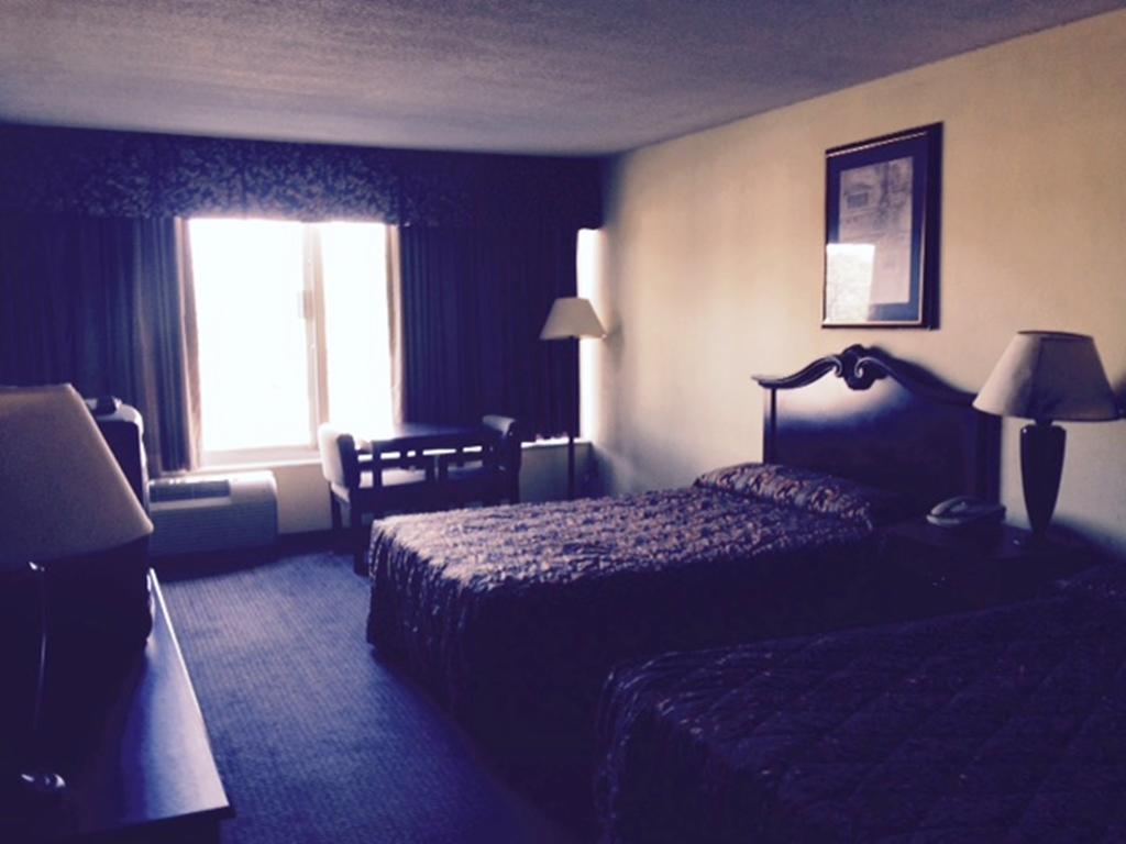 Wynnwood Plaza Hotel - Newport News Buitenkant foto