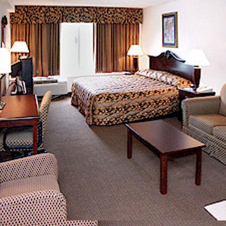 Wynnwood Plaza Hotel - Newport News Kamer foto